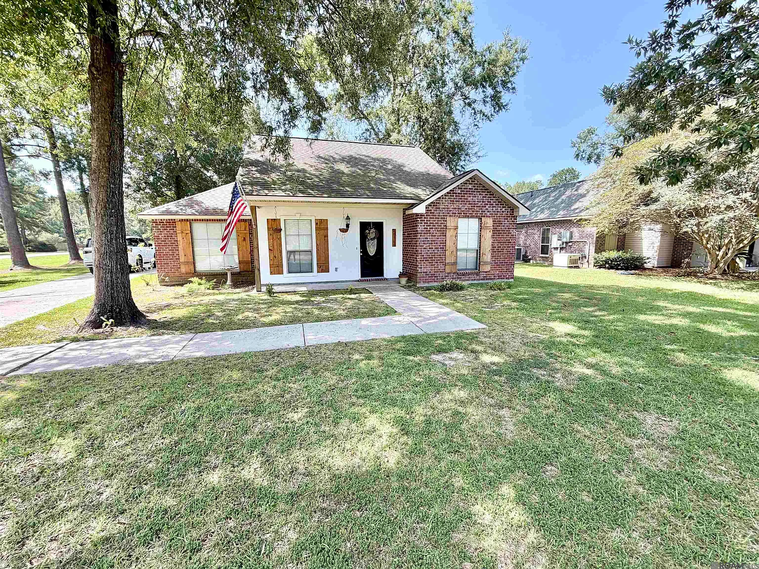 3 bed, 1215 sqft, $1,850 — Photo 1