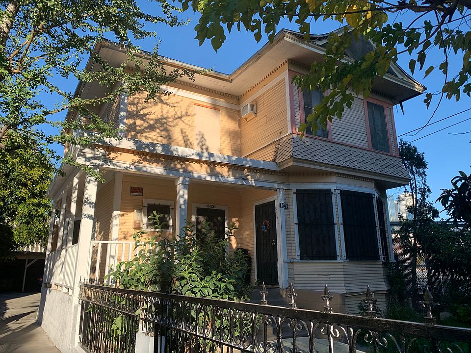 2nd image of 1543 W 11th St