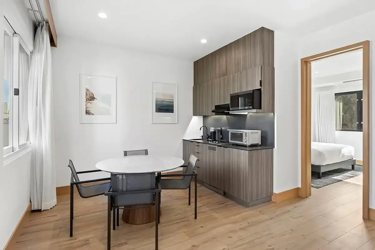 1 bed, 520 sqft, $9,950 — Photo 1