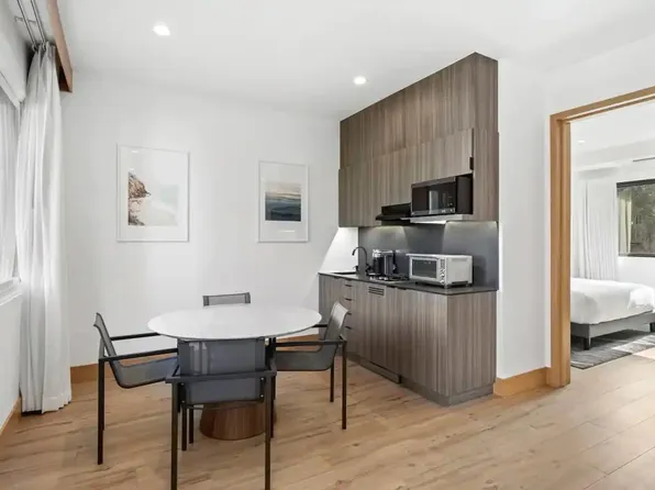 22640 Pacific Coast Hwy, Malibu, CA