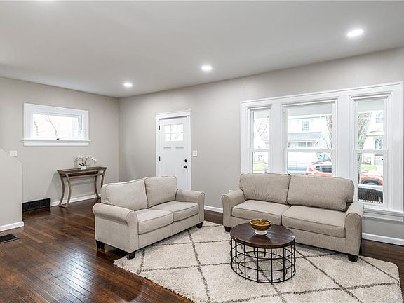 5th image of 813 Wellmeier Ave
