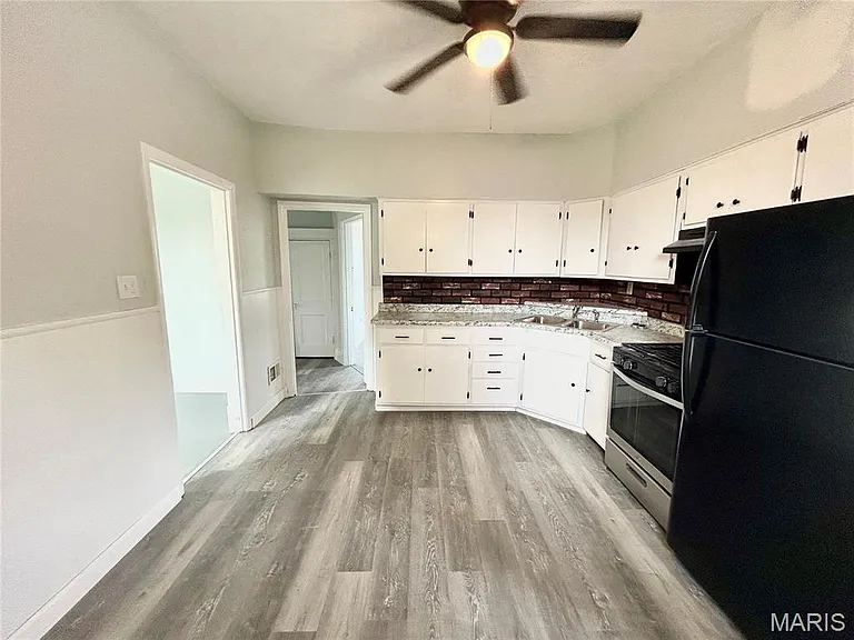2459 State St #B — Photo 22