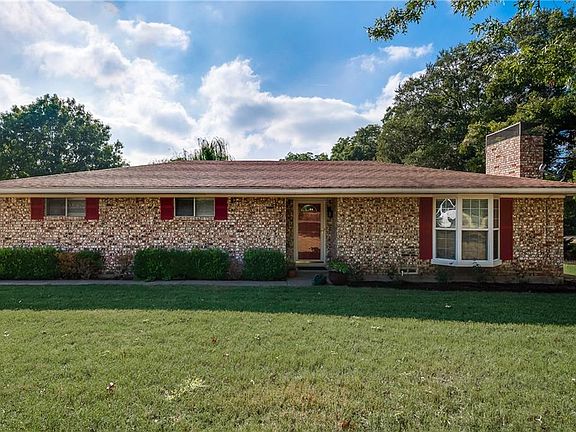 2nd image of 4505 Pecan Place Dr