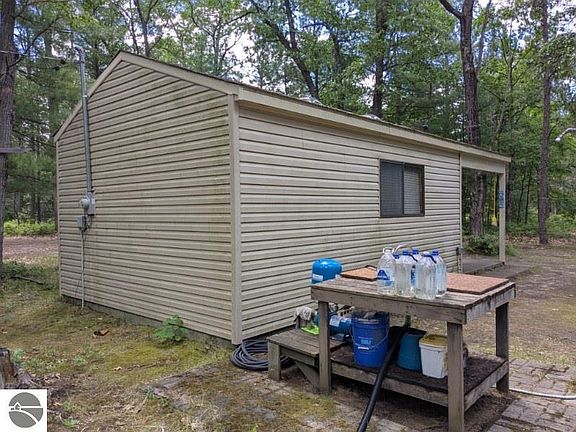 4th image of 1007 N Sand Lake Rd