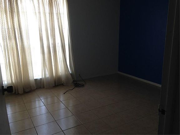 3rd image of 4714 Frankfort Ave