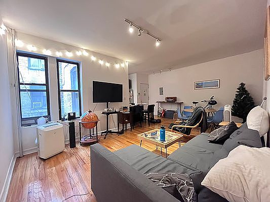 4th image of 356 Saint Johns Pl #F