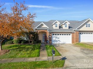 2911 Autumn Harvest Ln, Charlotte, NC 28269
