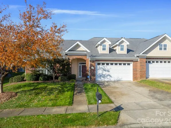 2911 Autumn Harvest Ln, Charlotte, NC 28269