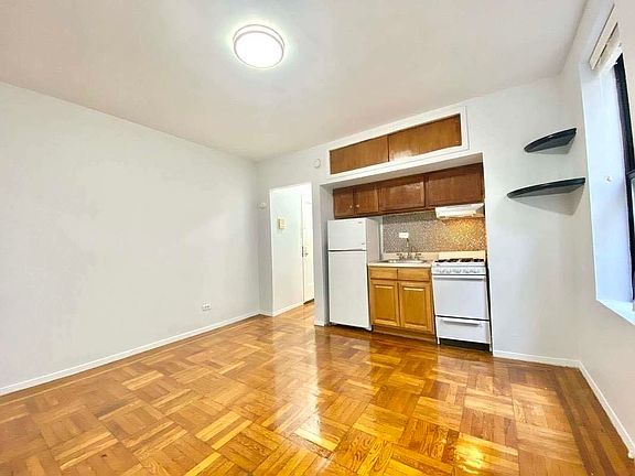 2nd image of 116 E 83rd St #3R