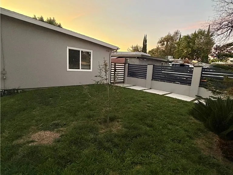 7735 Rhea Ave — Photo 3