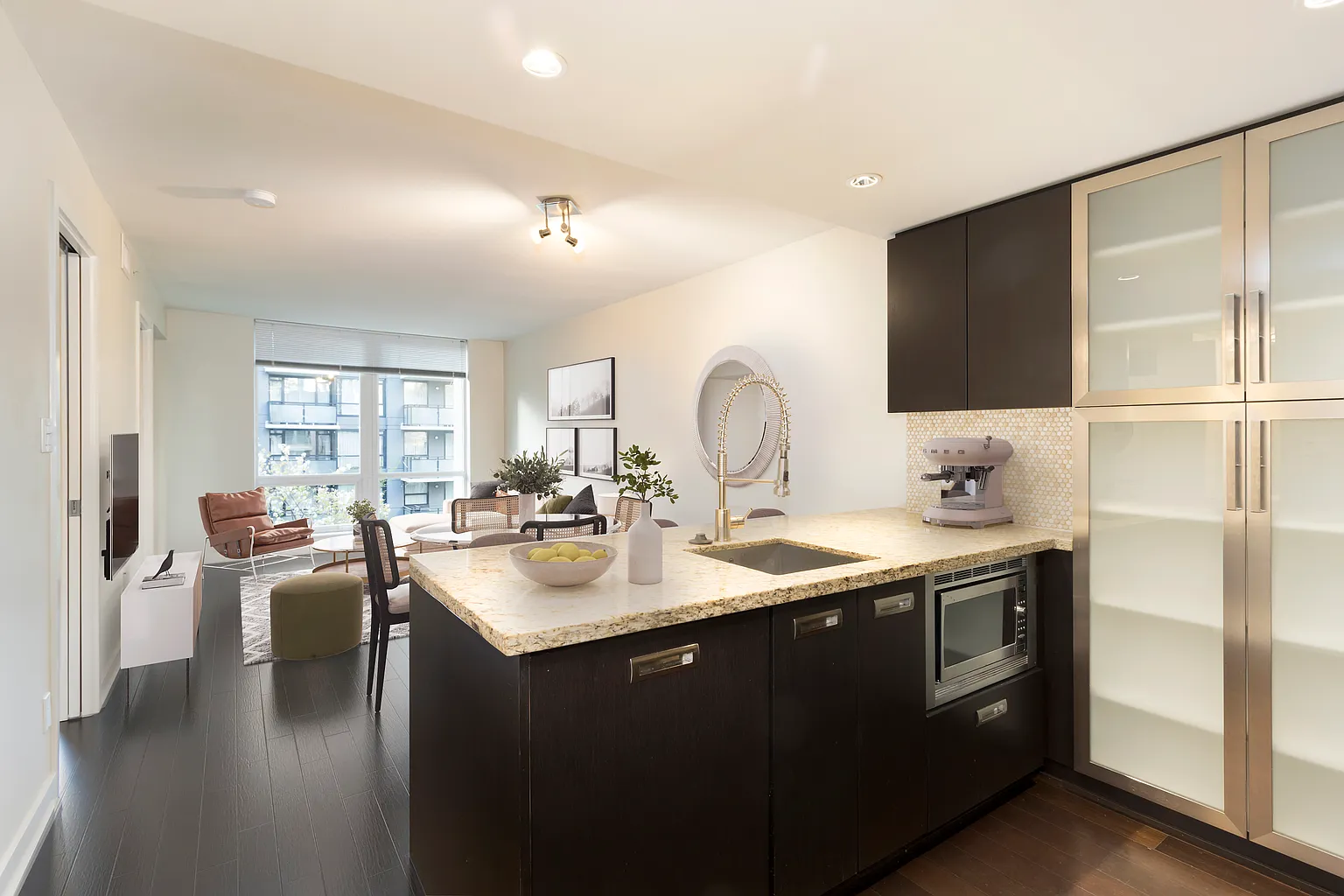 1055 Richards St #508 photo 1