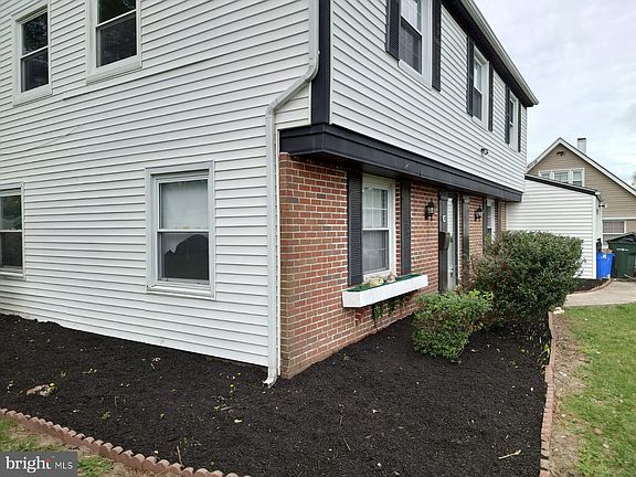 3rd image of 30 Peachfield Ln