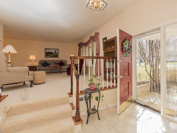 4th image of 5235 Hickory Dr
