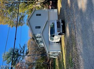 434 Woodland Ave, Hawley, PA 18428