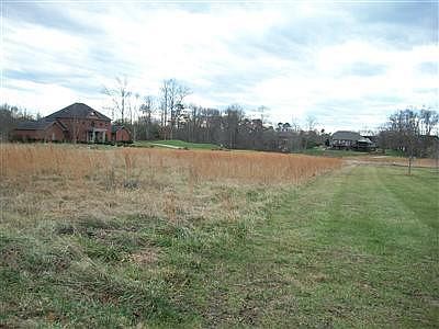 2nd image of 141 Beechwood Dr