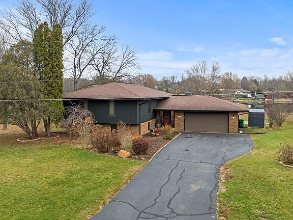 3rd image of 4085 Shorewood Dr