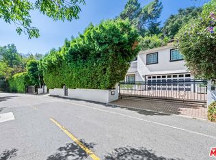 2563 Hutton Dr, Beverly Hills, CA 90210