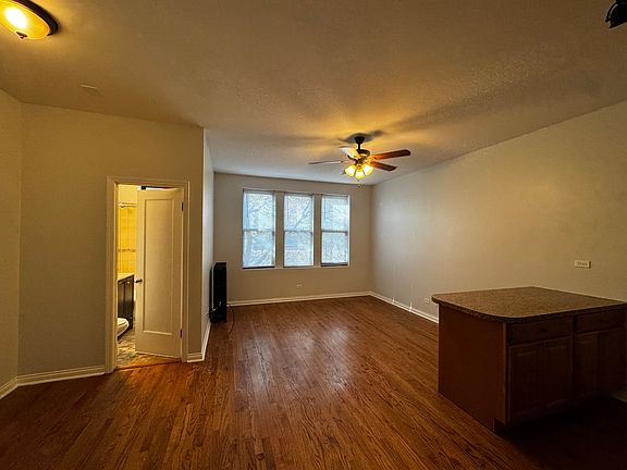 3rd image of 1344 W Lunt Ave APT 308