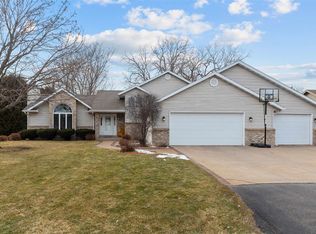 1857 Amy Jo Dr, Oshkosh, WI 54904