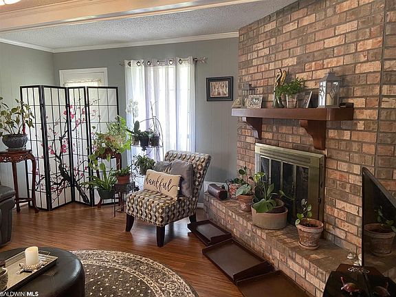 4th image of 2747 Dawes Ct