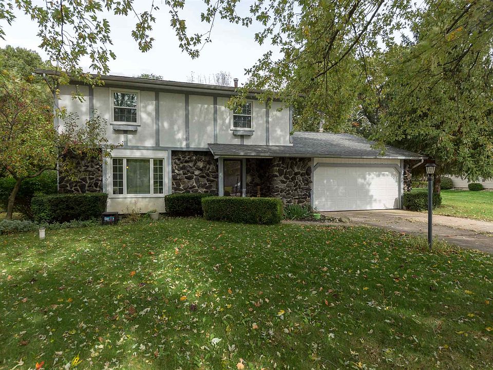 1st image of 22023 Sandybrook Dr