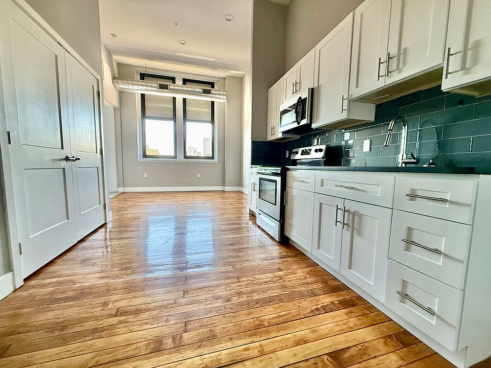 1st image of 1519 S 17th St #204
