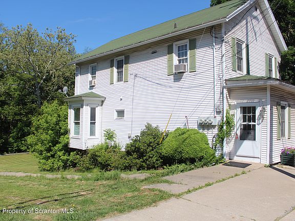 3rd image of 105 College Ave