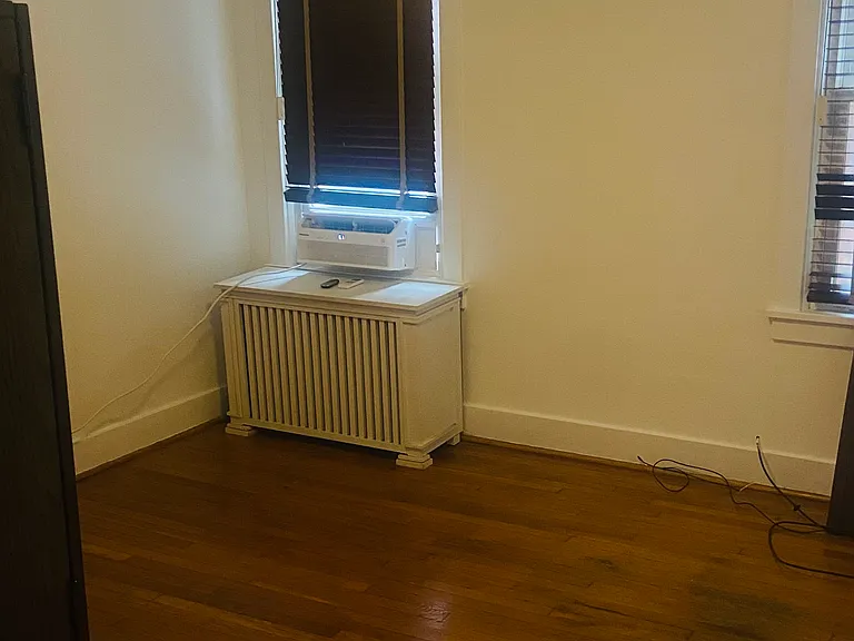 574 Peebles St #1 — Photo 12