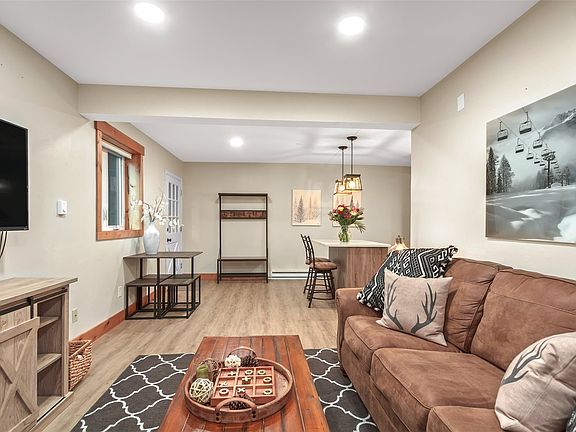 5th image of 820 Columbine Rd #20