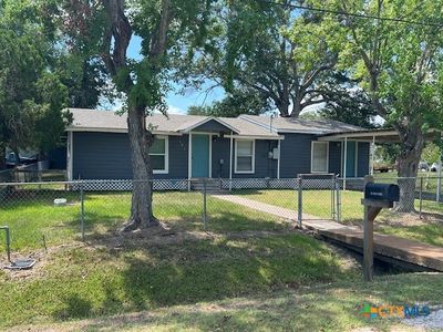 507 W Cypress St, Edna, TX, 77957