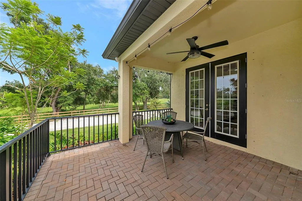 4 bed, 3.0 bath, 2197 sqft, $3,450 — Photo 3