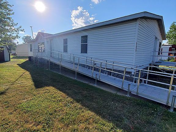 4th image of 29937 Adorne Dr