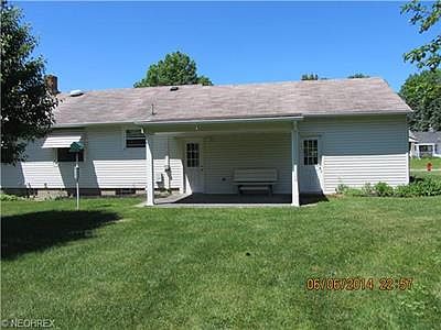 2nd image of 937 Woodlawn Ave