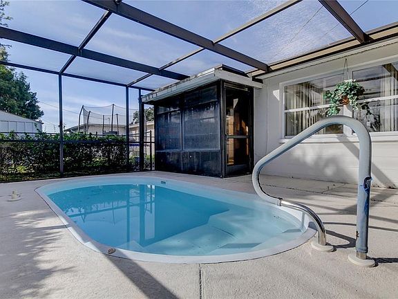 2nd image of 4640 Tropical Ln