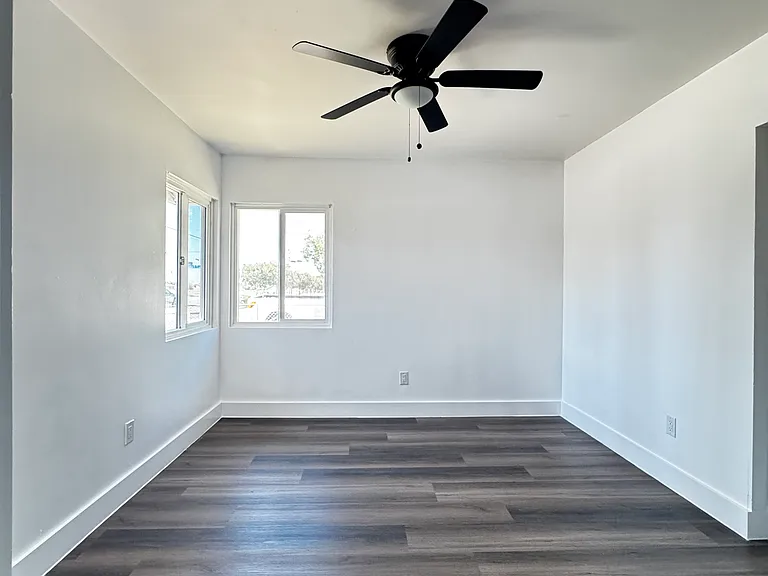 4702 E Avenue R12 — Photo 4