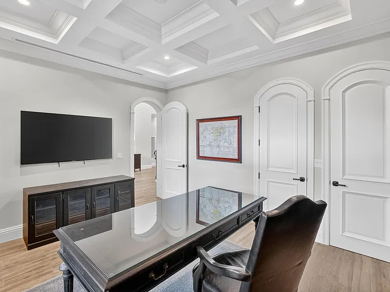 2425 Delmar Pl — Photo 30