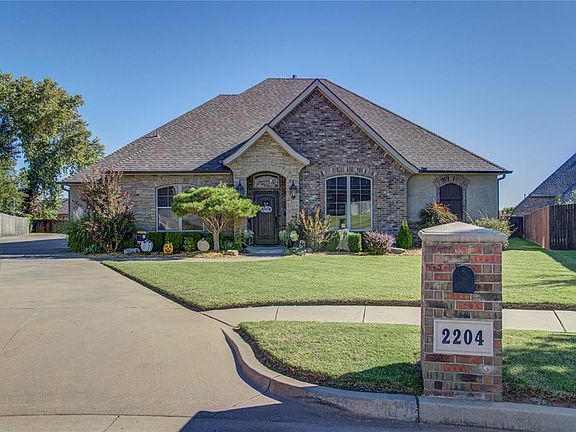3rd image of 2204 Rockbridge Ct
