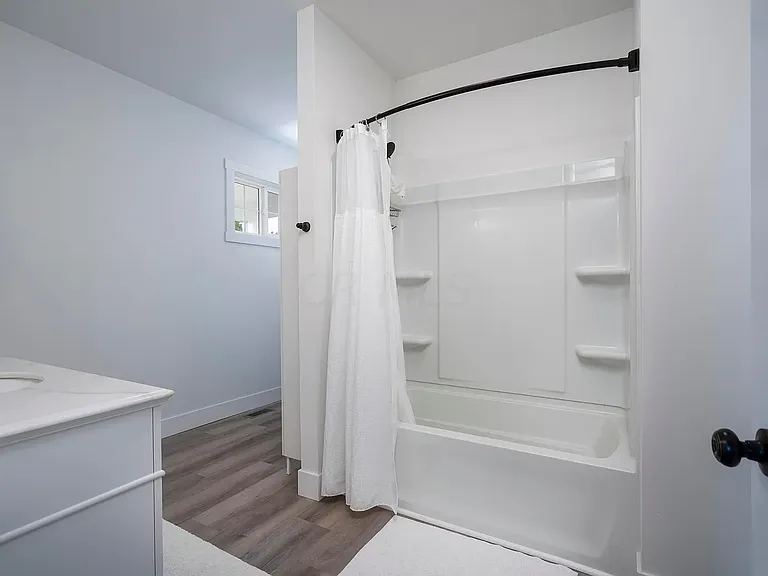 113 W Paint St #1 — Photo 8