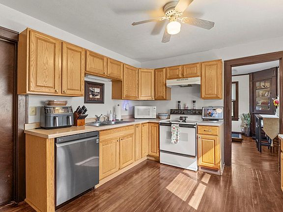 4th image of 13125 Sylvan Ave