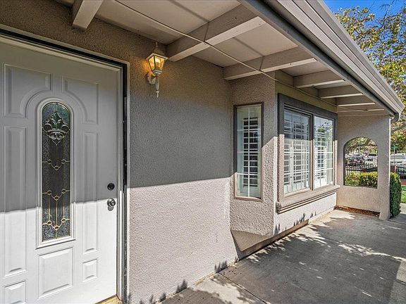 3rd image of 2995 Markingdon Ave