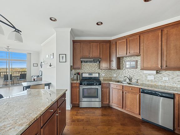 5th image of 100 Prairie Park Dr APT 706