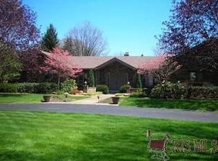 9873 New Buffalo Rd, Canfield, OH 44406