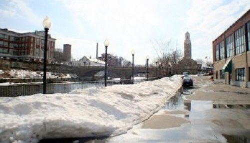 3rd image of 247 Roosevelt Ave