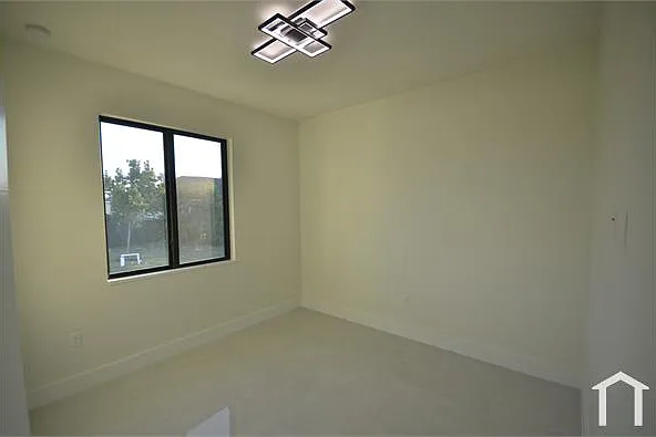 2416 Diplomat Pkwy W — Photo 23