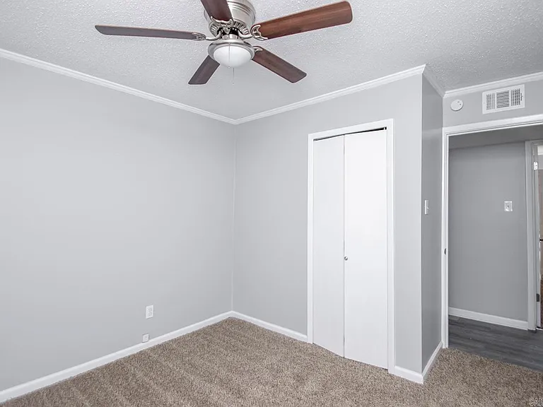 63 Robinson St — Photo 22