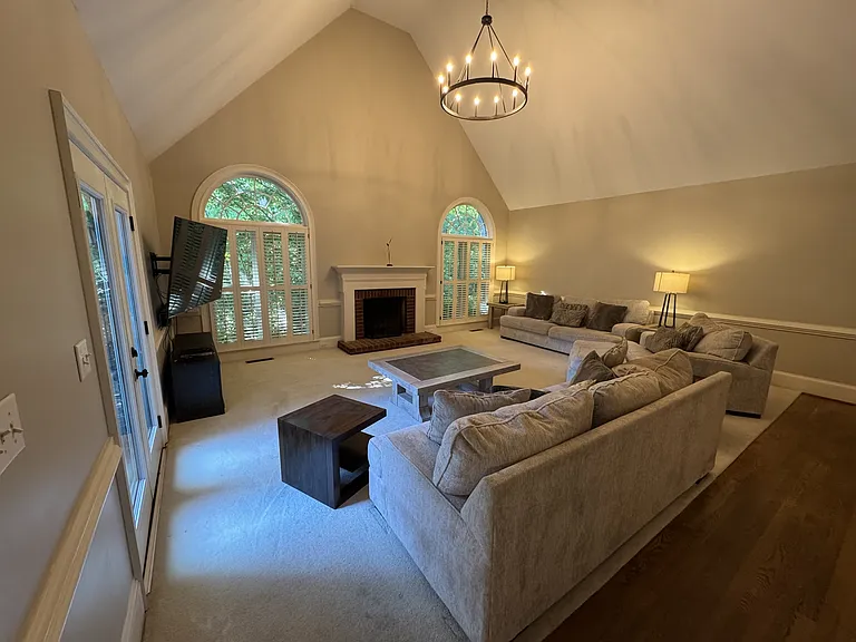 365 Fairleaf Ct — Photo 7