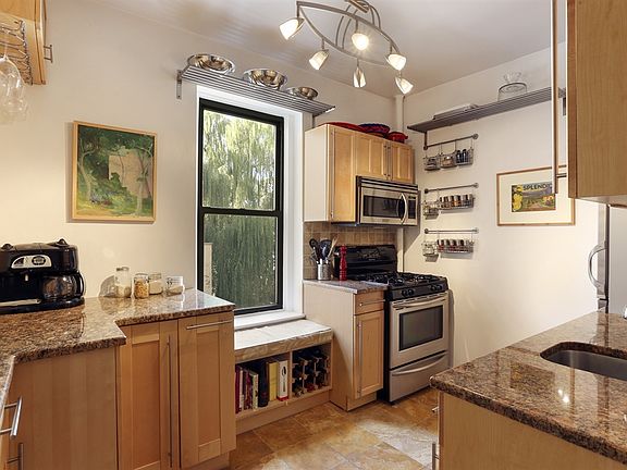 5th image of 333 4th St APT 3C