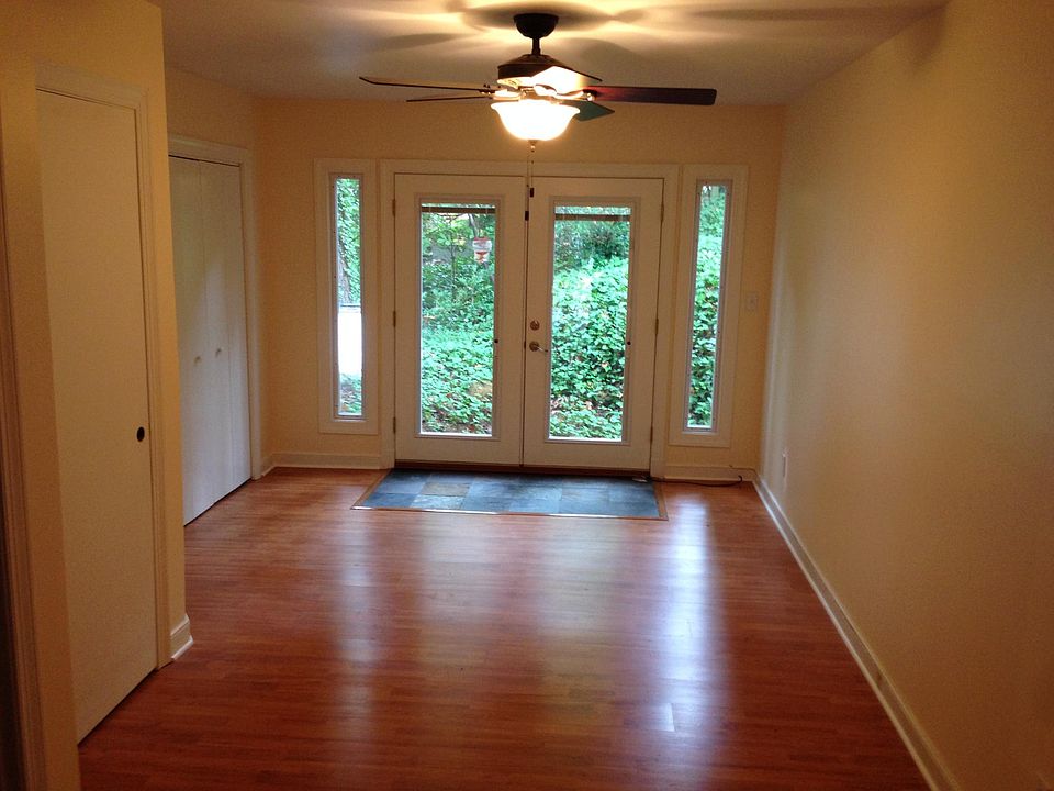 2nd image of 1830 Yorktown Dr