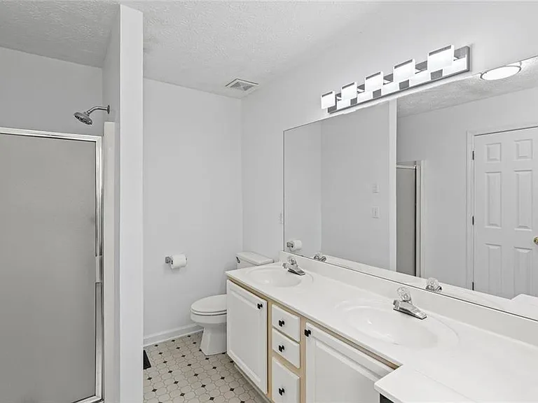 4240 Sugar Mill Dr — Photo 16