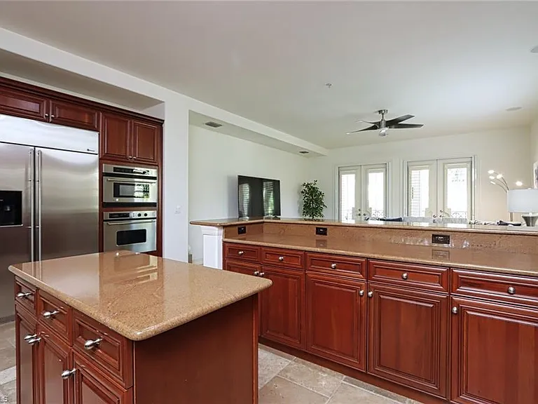 2868 Tiburon Blvd E #102 — Photo 11